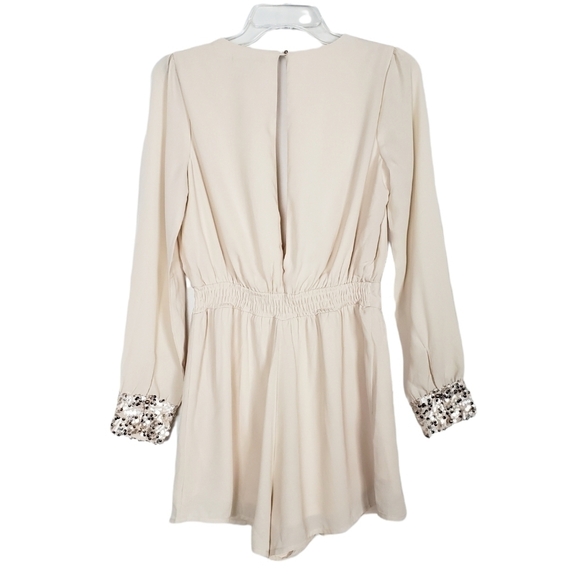 FOREVER 21 Sequined Cuffed Chiffon Romper long sleeve - Picture 4 of 6